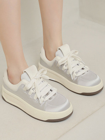 女性カジュアルシューズ用シルバーシルクとサテンラウンドトゥ1.2インチスニーカー