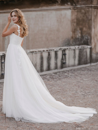 レース ウェディングドレス トレーン Aライン ノースリーブ レース 恋人ネック ブライダルドレス