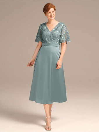 Gris azuladoVestido de fiesta para la madre de la novia Cuello joya Manga corta Una línea de encaje Hasta el té Vestidos de invitados de boda