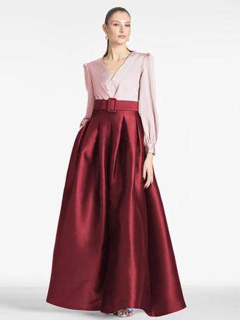 バーガンディー花嫁の母親のためのパーティードレス Vネック 長袖 Aライン サッシュ 結婚式用ゲストドレス