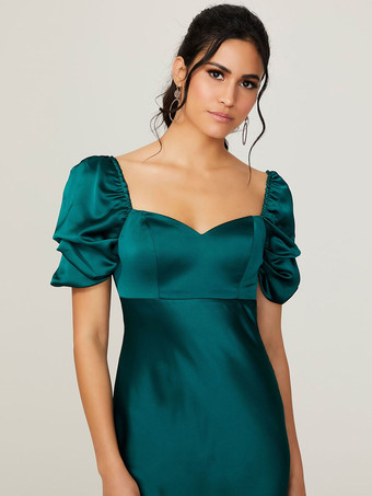 ショート丈のブライズメイドドレス 伸縮性のあるシルクのようなサテン 半袖 バックレス スウィートハートネック ウェディング パーティードレス