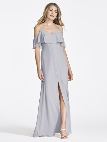 グレーブルーピンクのシフォン ブライズメイド ドレス コールドショルダー フリル スプリット A ライン マキシ ガウン
