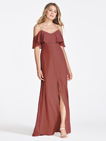 バーガンディーピンクのシフォン ブライズメイド ドレス コールドショルダー フリル スプリット A ライン マキシ ガウン