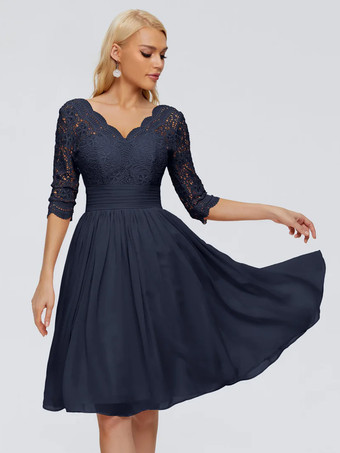 ダークネイビー花嫁の母親のためのパーティードレス Vネック ハーフスリーブ ショート レース 膝丈 ウェディングゲストドレス