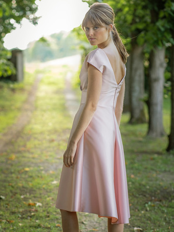 Vestido nupcial para madre cuello en V manga corta plisado hasta la rodilla corte en A vestidos de invitados para boda