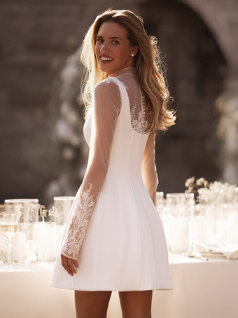 ブライダルミニドレス ショートウェディングドレス ショートスクエアネック ノースリーブ ショートナチュラルウエスト サテン生地 ブライダルドレス