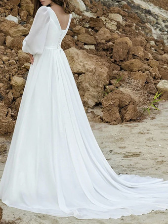 ボヘミアン ウェディングドレス シフォン プリーツ Aライン トレーン付き ナチュラルウエスト レースアップ ロングスリーブ Vネック アイボリー