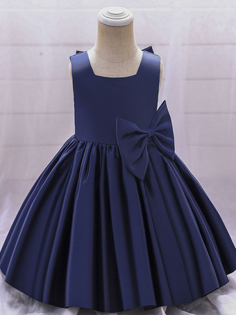 ダークネイビー白いフラワーガールドレス 特別な日のためのドレス ホワイトサテン生地 ノースリーブ スクエアネック フラワーガールドレス