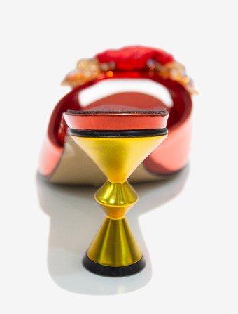 レディース フラワー ラウンドトゥ PUレザー スライドサンダル 特殊形状ヒール レッド