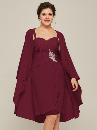 バーガンディー花嫁の母親のためのパーティードレス スウィートハートネック 長袖 Aライン レース 膝丈 結婚式用ゲストドレス
