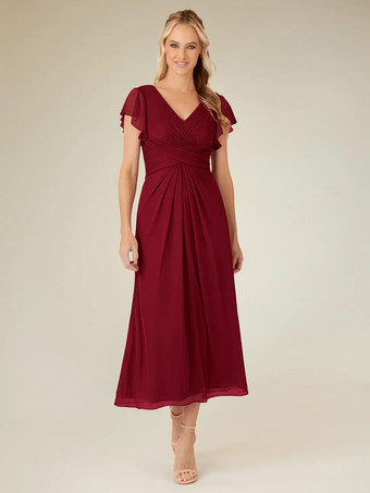 バーガンディー花嫁の母親のためのパーティードレス Vネック 半袖 Aライン プリーツ ティーレングス ウェディングゲストドレス