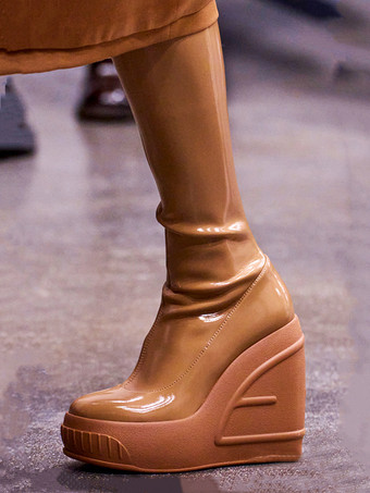 ブラウン ニーハイウェッジブーツ 伸縮性のあるラウンドトゥの膝丈ブーツ