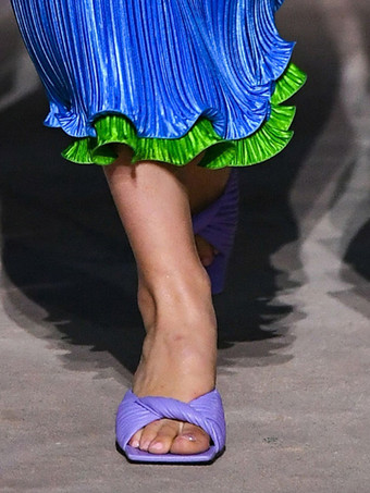 ライラックカラーレディーススライドサンダル オープンスクエアトゥ 特殊形状ヒールミュール