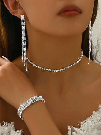 結婚式用ジュエリーセット ゴージャスなキュービックジルコニアピアスメタル