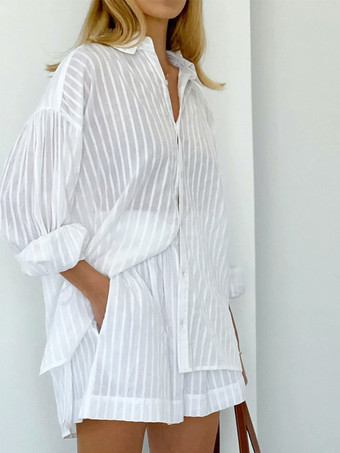 ストライプ柄ツーピースコーデ（カジュアルウェア2025）