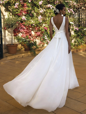 シンプルなウェディングドレス シフォン Vネック ノースリーブ サッシュ Aライン ブライダルドレス