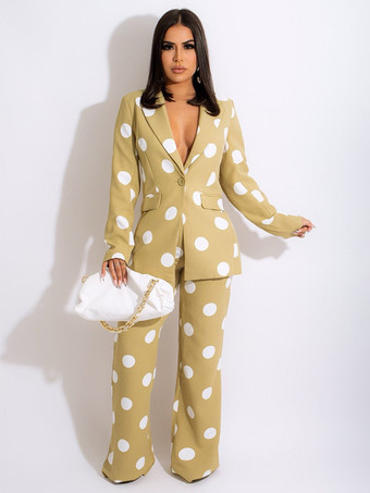 アプリコット2025年春のドット柄ツーピーススーツコーデ