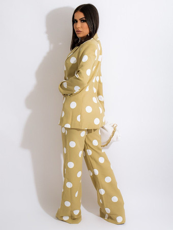 2025年春のドット柄ツーピーススーツコーデ