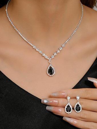 ブライダル用ジュエリーセット ゴージャスなメタルダイヤモンド