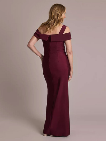 花嫁の母親のためのパーティードレス。デザインされたネックライン、ノースリーブ、ボールガウン、プリーツ入り、フロアレングスのウェディングゲストドレス。