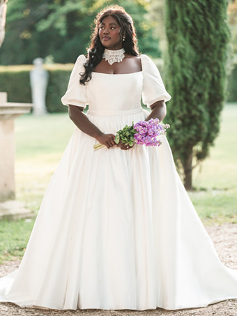 アイボリーイブニングドレス プリンセスシルエット スクエアネック サテン生地 フロアレングス ボタン 社交パーティードレス