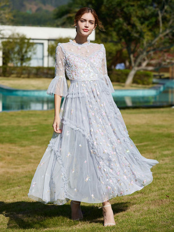 妖精のパーティードレス 刺繍入りフリル 流れるようなエレガントなフォークロアロングドレス