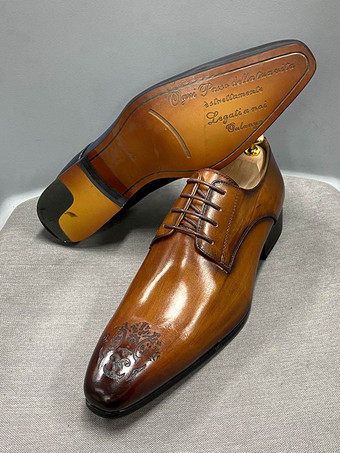 男性用ドレスシューズ モダンなラウンドトゥ 牛革 プロム ウェディングシューズ