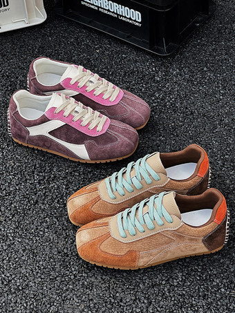 Zapatillas de deporte de punta redonda con parte superior de gamuza micro morada de 06" para mujer zapatos casuales