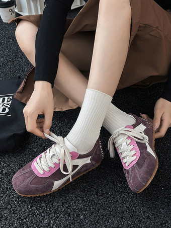 Zapatillas de deporte de punta redonda con parte superior de gamuza micro morada de 06" para mujer zapatos casuales