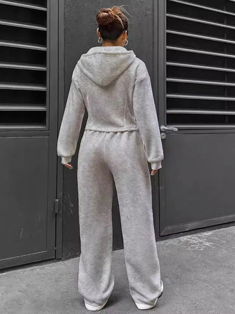 フード付きの快適なツーピーストラックスーツ（カジュアル＆アスレチックウェア 2025）