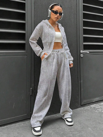 フード付きの快適なツーピーストラックスーツ（カジュアル＆アスレチックウェア 2025）