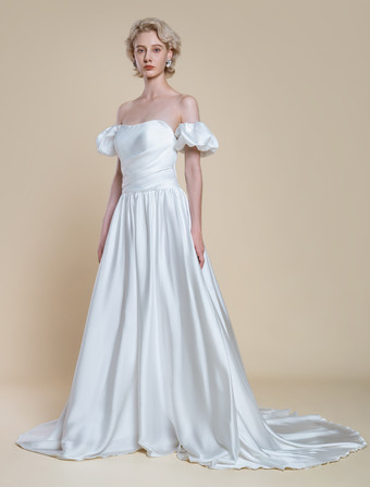 シンプルなウェディングドレス プリンセスシルエット ストラップレス ショートスリーブ 30cm ブライダルガウン