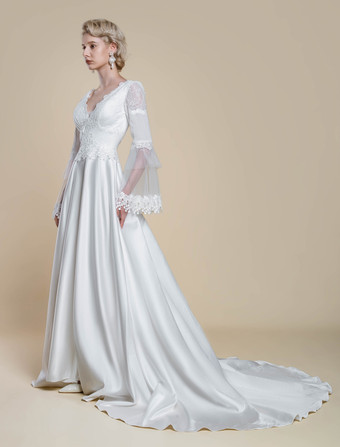 ボヘミアンウェディングドレス ポリエステル レース ボールガウン トレーン付き ナチュラルウエスト バックレス ロングスリーブ Vネック アイボリー