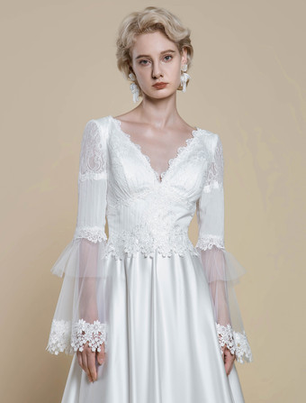 ボヘミアンウェディングドレス ポリエステル レース ボールガウン トレーン付き ナチュラルウエスト バックレス ロングスリーブ Vネック アイボリー