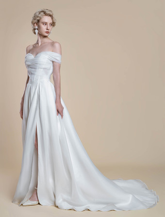 アイボリーシンプルなウェディングドレス ポリエステル バトーネック 半袖 カットアウト ボールガウン 40cm ブライダルドレス