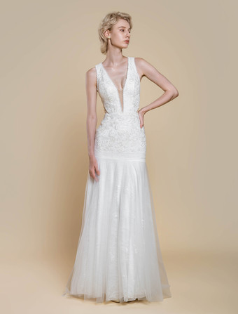 ボヘミアンウェディングドレス ポリエステル カットアウト マーメイド トレーン付き ナチュラルウエスト バックレス ノースリーブ Vネック アイボリー