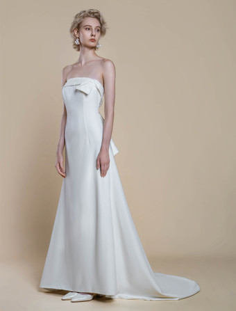 シンプルなウェディングドレス ストレッチクレープデザイン ネックライン ノースリーブ レース ボールガウン 20cm ブライダルガウン