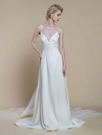 シンプルなウェディングドレス シース Vネック ノースリーブ リボン 30cm ブライダルガウン