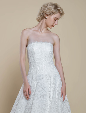 ボヘミアンウェディングドレス レース レース プリンセスシルエット フロアレングス ナチュラルウエスト ジッパー ノースリーブ ストラップレス アイボリー