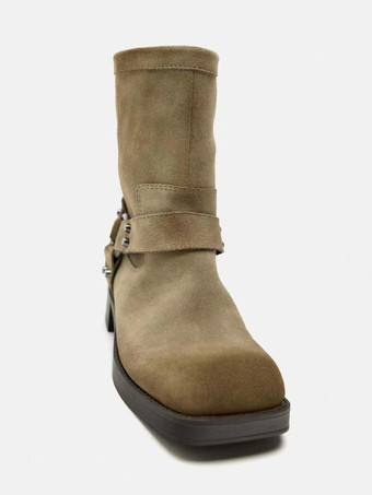 カーキ スエード アンクルブーツ フラット ラウンドトゥ バックルディテール ブーティ
