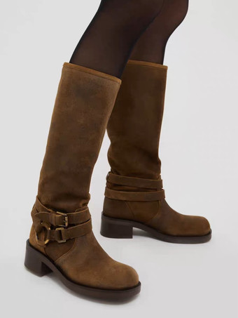 スエードニーブーツ レディース ディープブラウン スクエアトゥ バックルディテール フラットブーツ