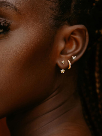 ブライダルイヤリング ラインストーン メタルピアス ブライダルジュエリー