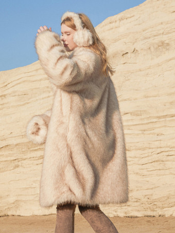 フェイクファーコート オーバーサイズ ターンダウンカラー エクリュホワイト 冬用ロングジャケット レディース 2026