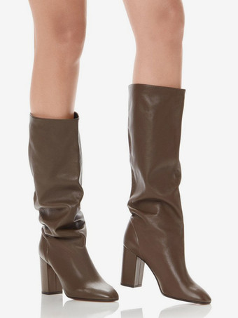 コーヒーブラウンのミッドカーフブーツ、ポインテッドトゥ、チャンキーヒール、スラウチブーツ