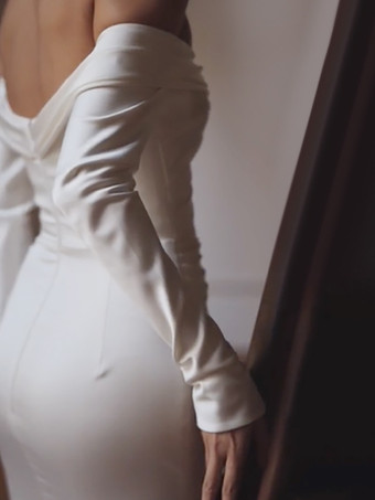 シンプルなウェディングドレス マーメイド バトーネック ロングスリーブ プリーツ 30cm ブライダルドレス