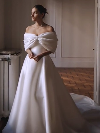 ホワイトシンプルなウェディングドレス ポリエステルデザインネックライン ノースリーブ リボン ボールガウン 50cm ブライダルドレス