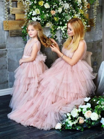 ピンクウェディング フラワーガールドレス 特別な日のドレス ピンク ノースリーブ ティアード