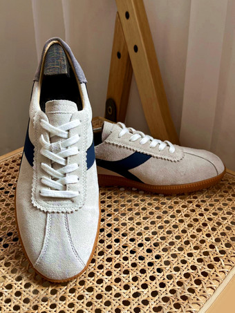 ライトグレー メンズスニーカー 快適な牛革 ラウンドトゥ カラーブロック バスケット スポーツシューズ