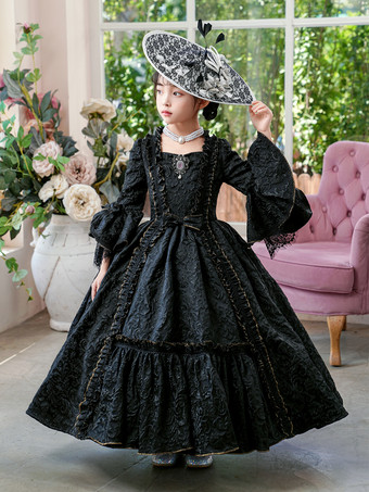 ビクトリア朝のロココ調の衣装、黒のレトロなフリルドレス、女の子の貴族ドレス
