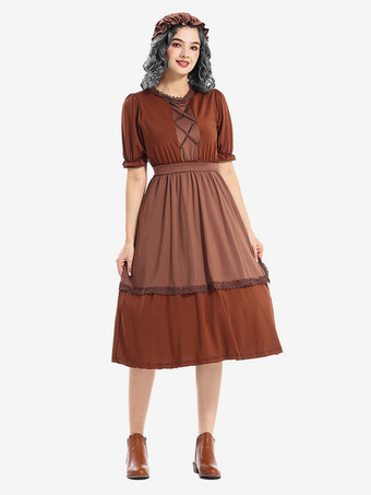 ダークブラウンの狼おばあちゃんがおばあちゃんメイドのレース衣装を演じる